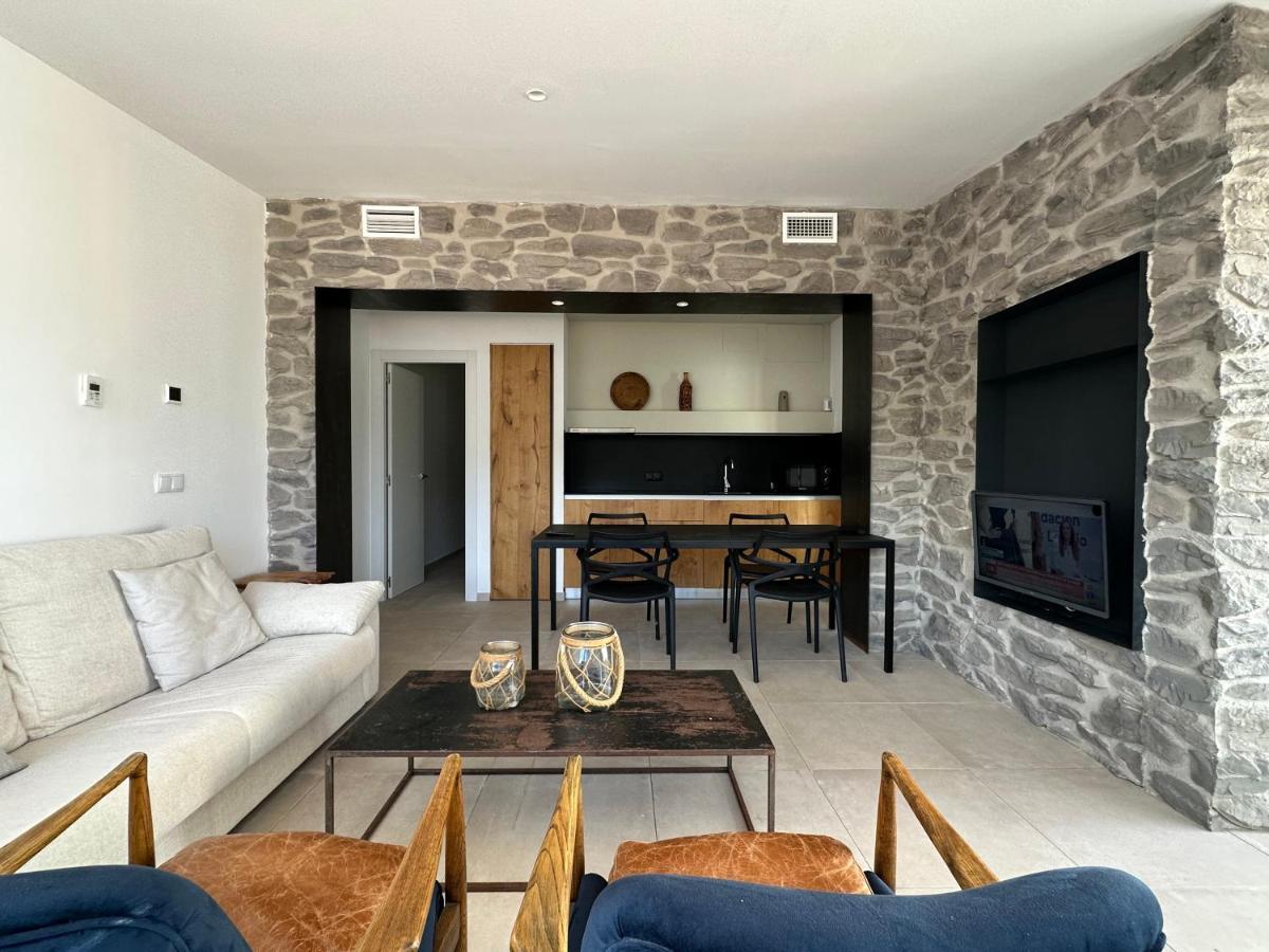 Cala Vadella Beachwalk Suites Екстериор снимка