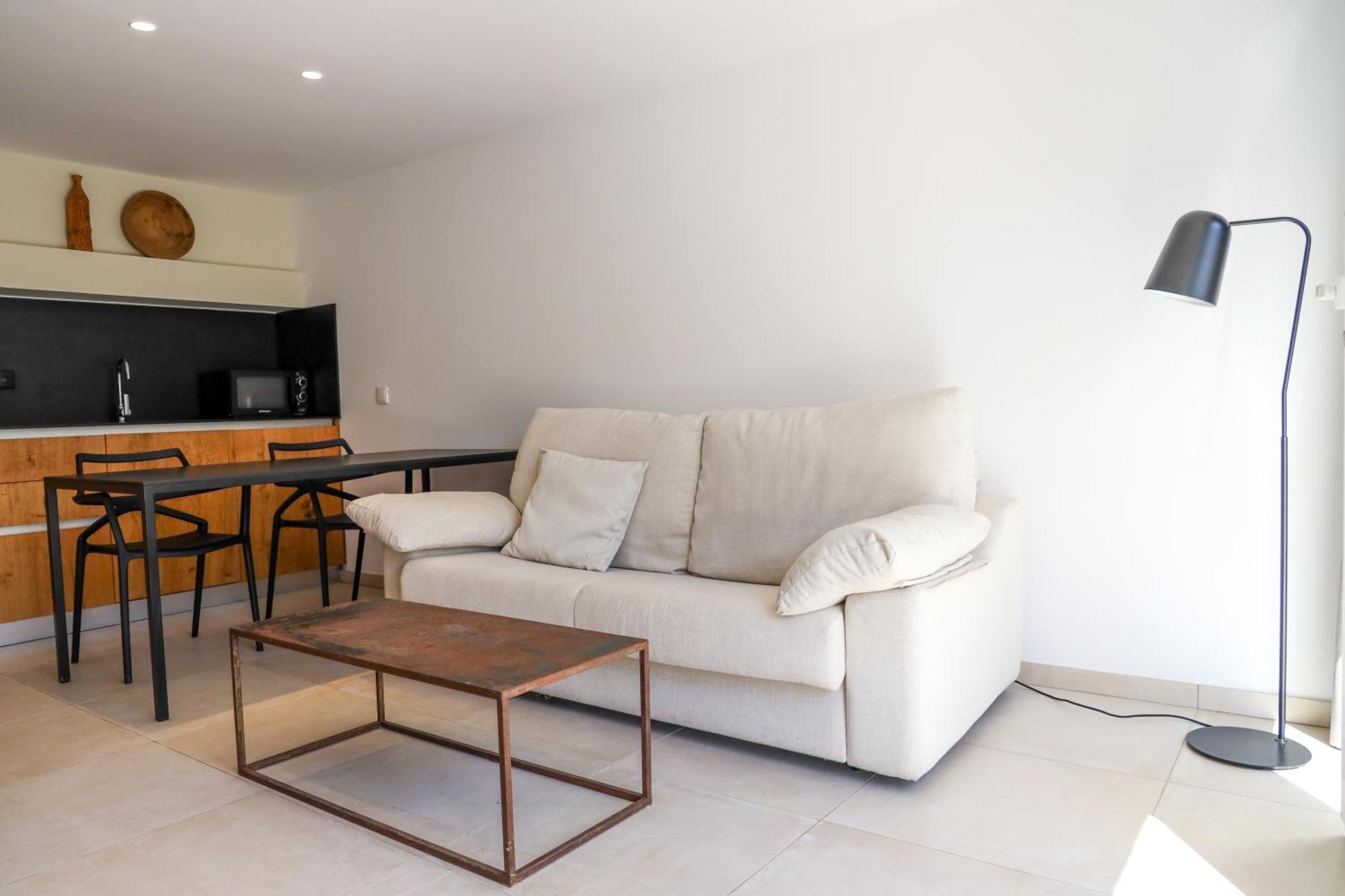 Cala Vadella Beachwalk Suites Стая снимка